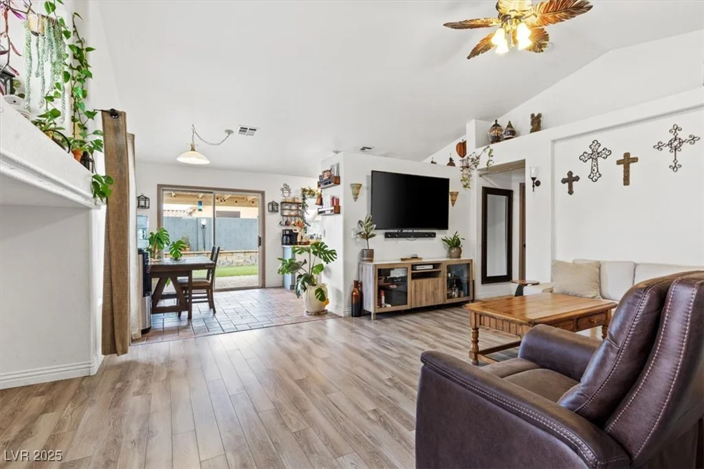3119 Crownline, North Las Vegas, NV 89031