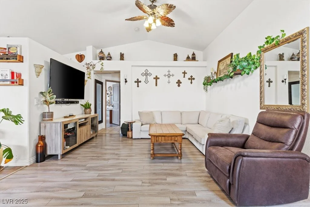 3119 Crownline, North Las Vegas, NV 89031