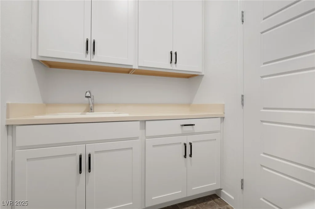 2555 Hampton, Henderson, NV 89052