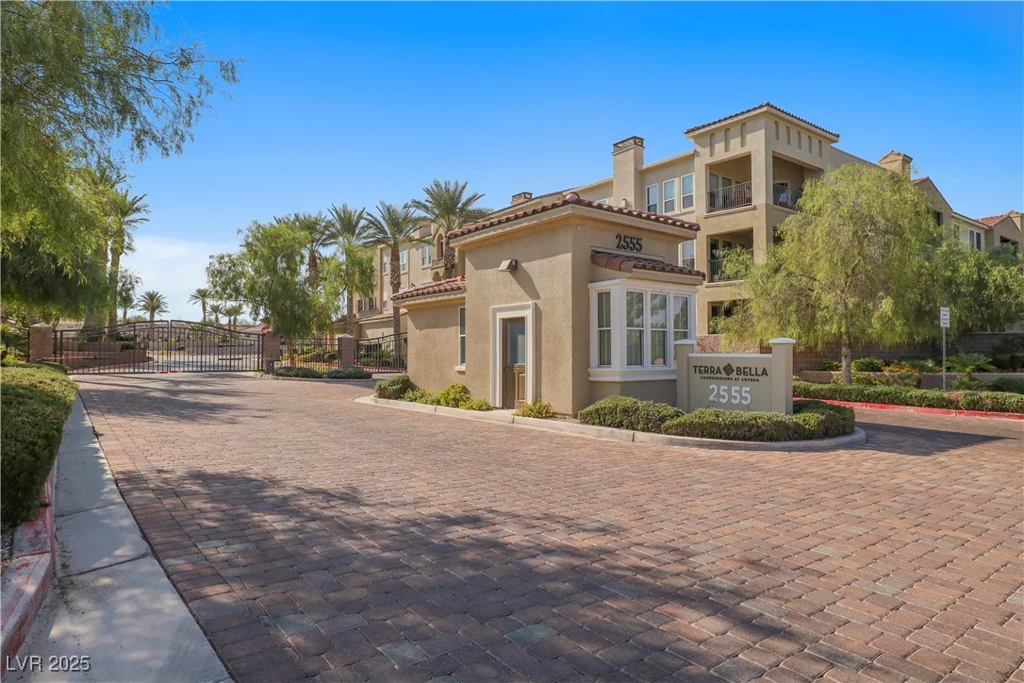 2555 Hampton, Henderson, NV 89052