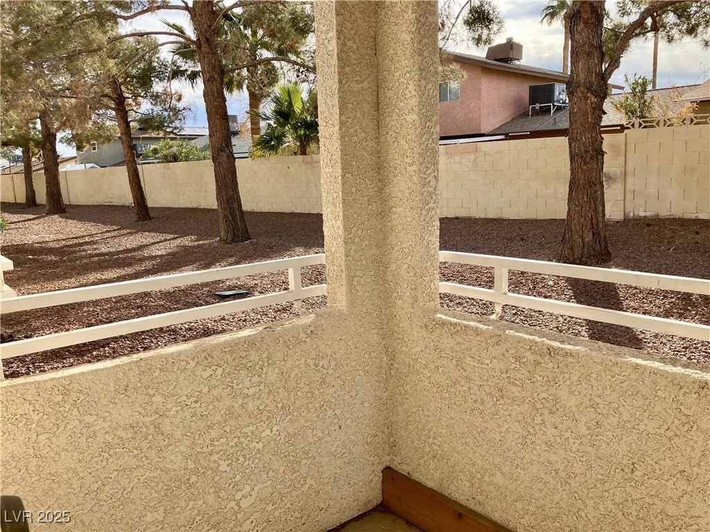1900 Torrey Pines, Las Vegas, NV 89108