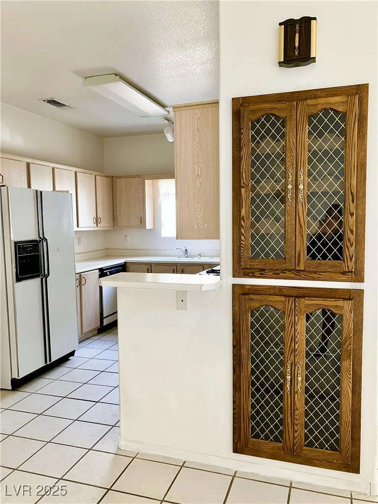 1900 Torrey Pines, Las Vegas, NV 89108