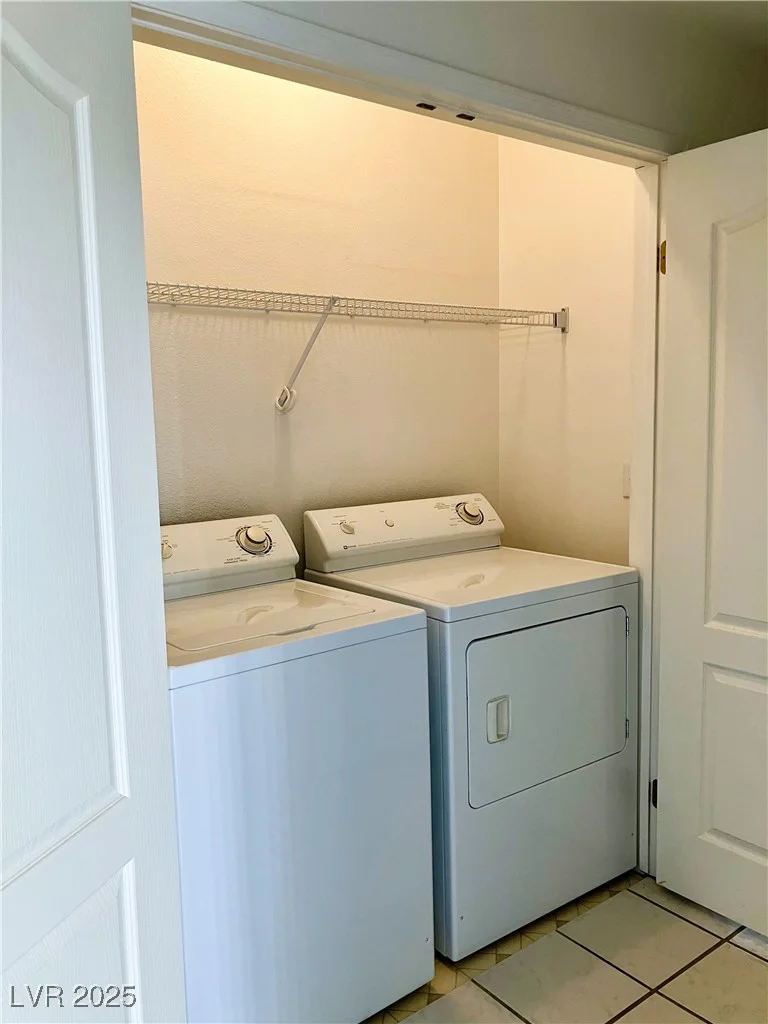 1900 Torrey Pines, Las Vegas, NV 89108