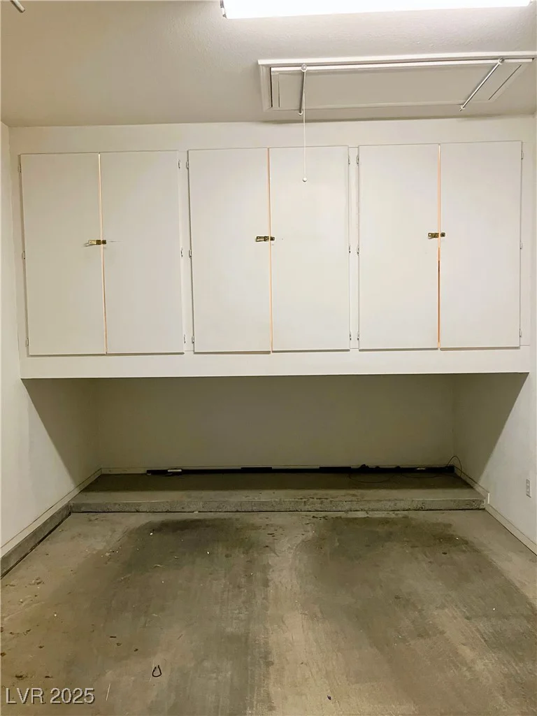 1900 Torrey Pines, Las Vegas, NV 89108