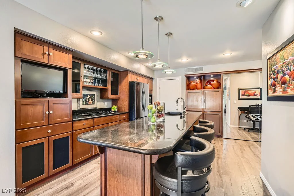 2625 Seashore, Las Vegas, NV 89128