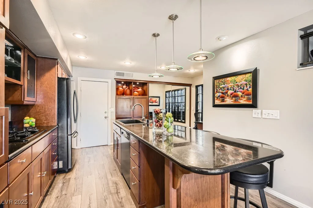 2625 Seashore, Las Vegas, NV 89128