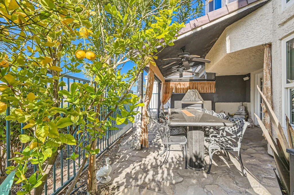 2625 Seashore, Las Vegas, NV 89128