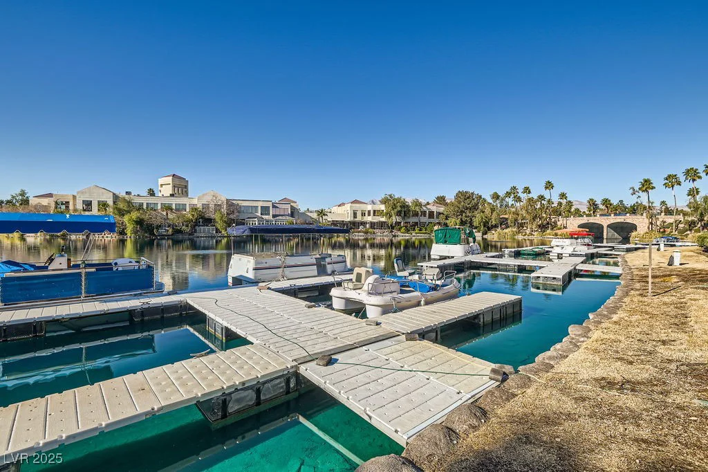 2625 Seashore, Las Vegas, NV 89128