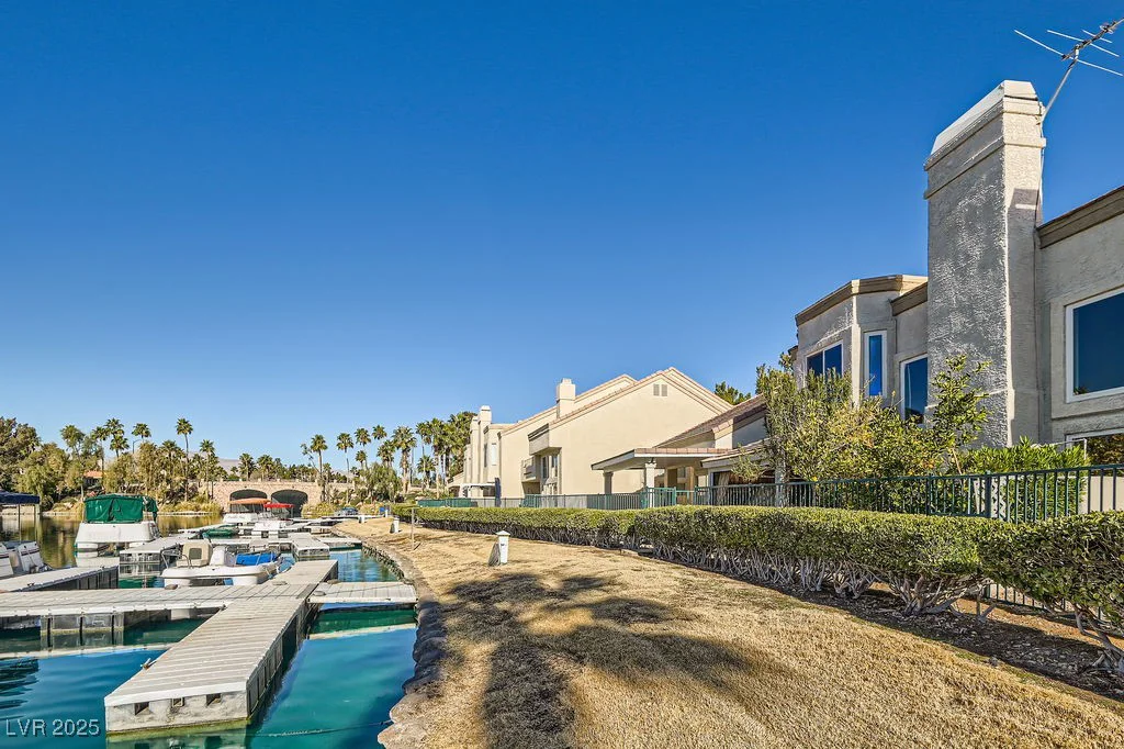 2625 Seashore, Las Vegas, NV 89128