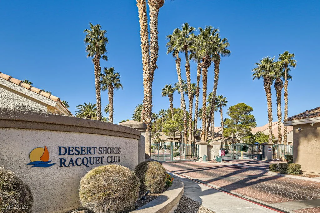 2625 Seashore, Las Vegas, NV 89128