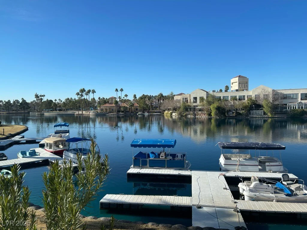 2625 Seashore, Las Vegas, NV 89128