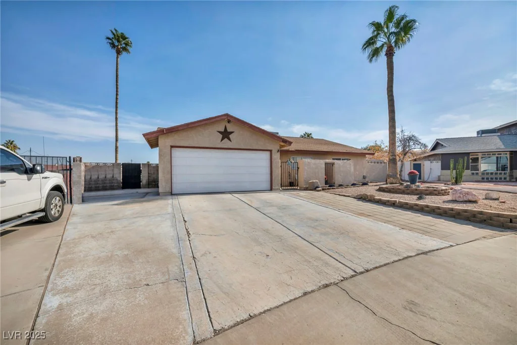 659 Glenwood, Henderson, NV 89002