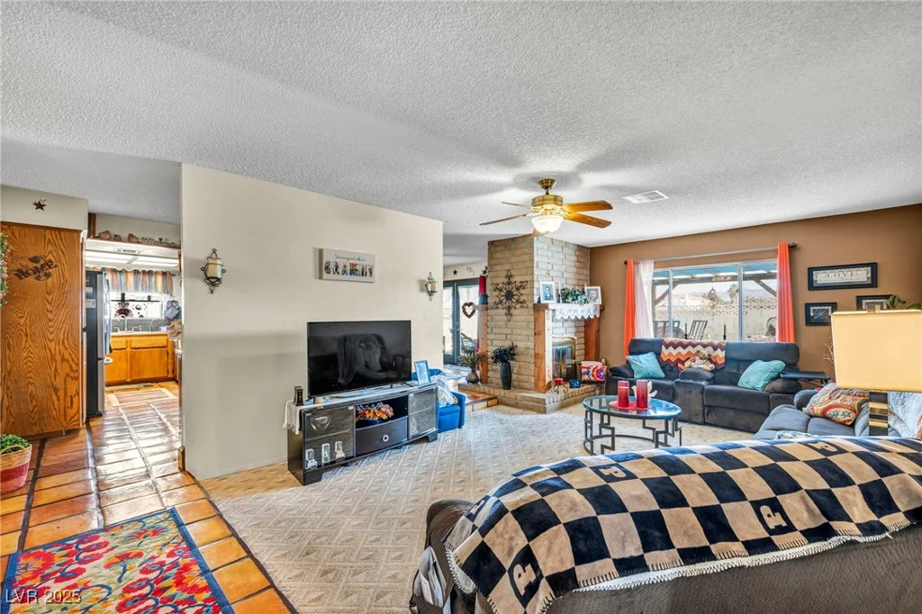 659 Glenwood, Henderson, NV 89002