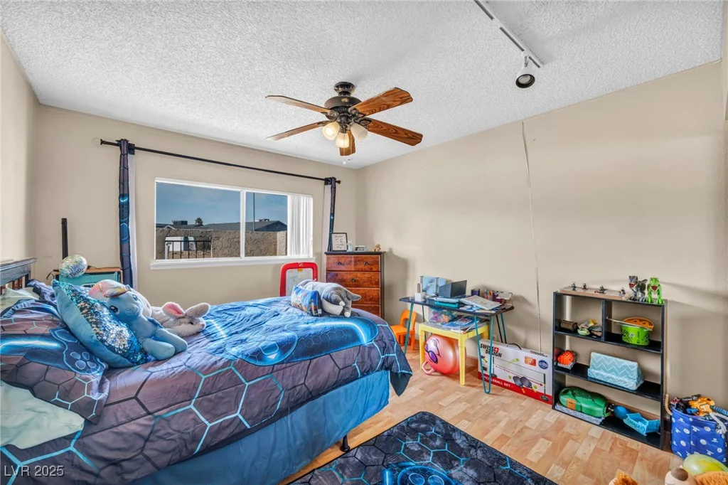 659 Glenwood, Henderson, NV 89002