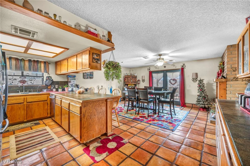659 Glenwood, Henderson, NV 89002