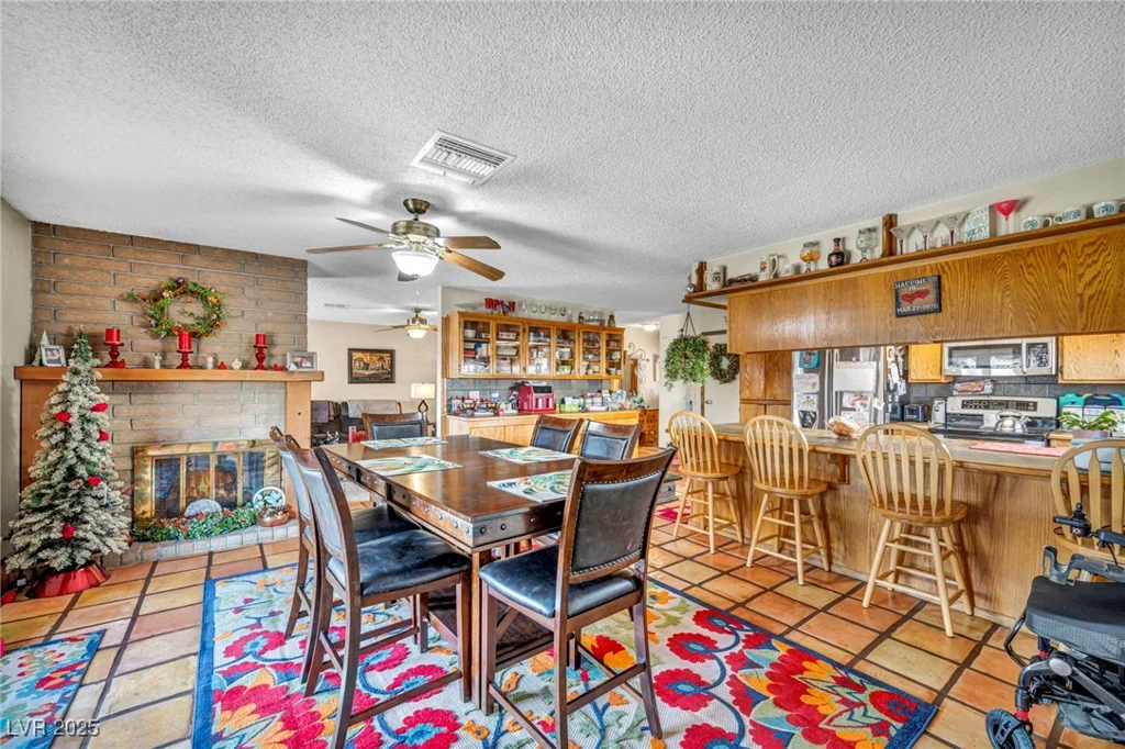 659 Glenwood, Henderson, NV 89002