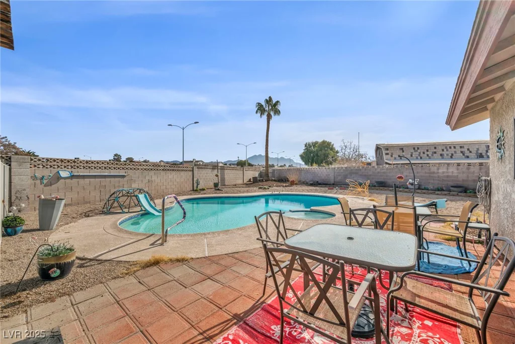 659 Glenwood, Henderson, NV 89002