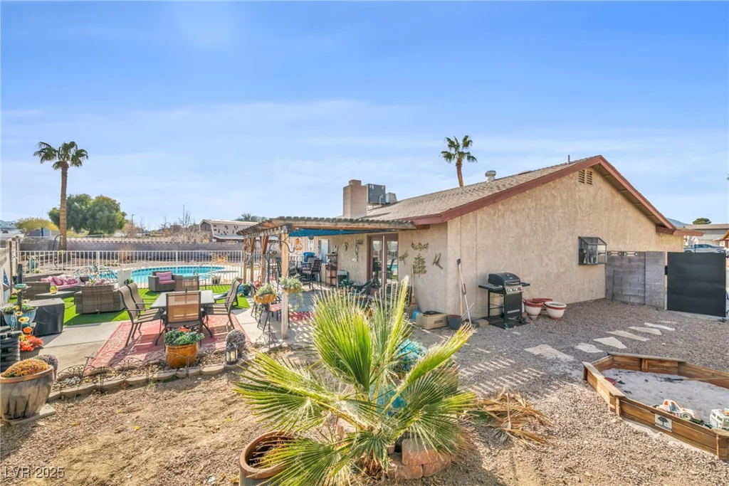 659 Glenwood, Henderson, NV 89002