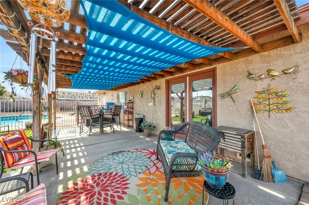 659 Glenwood, Henderson, NV 89002