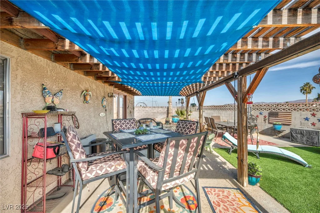659 Glenwood, Henderson, NV 89002