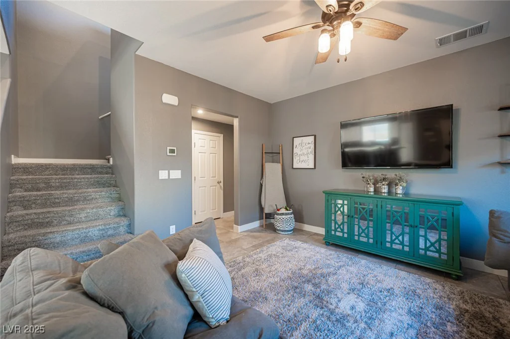 8034 Mercury Skye, Las Vegas, NV 89166