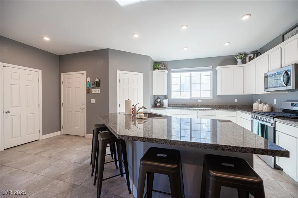 8034 Mercury Skye, Las Vegas, NV 89166