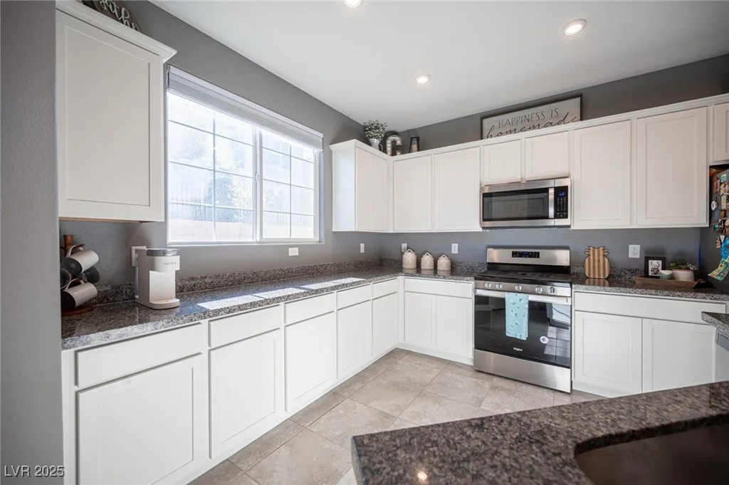 8034 Mercury Skye, Las Vegas, NV 89166
