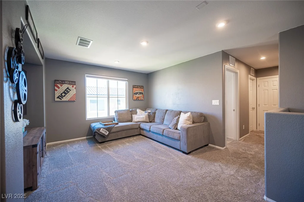 8034 Mercury Skye, Las Vegas, NV 89166