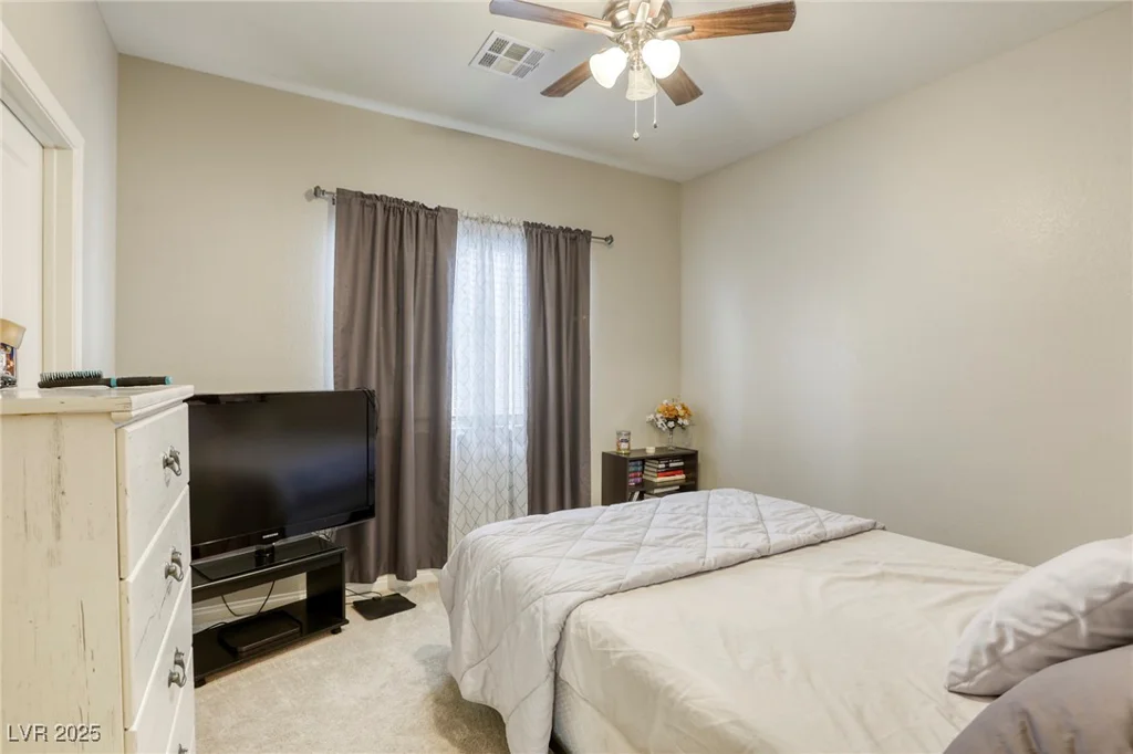 9240 Long Grove, Las Vegas, NV 89149