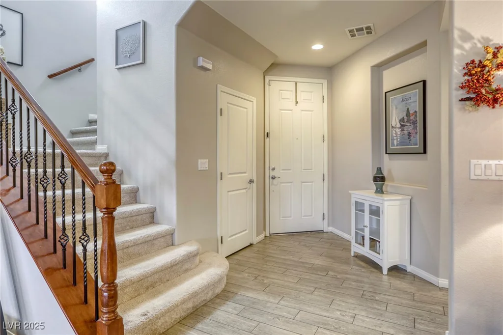 9240 Long Grove, Las Vegas, NV 89149