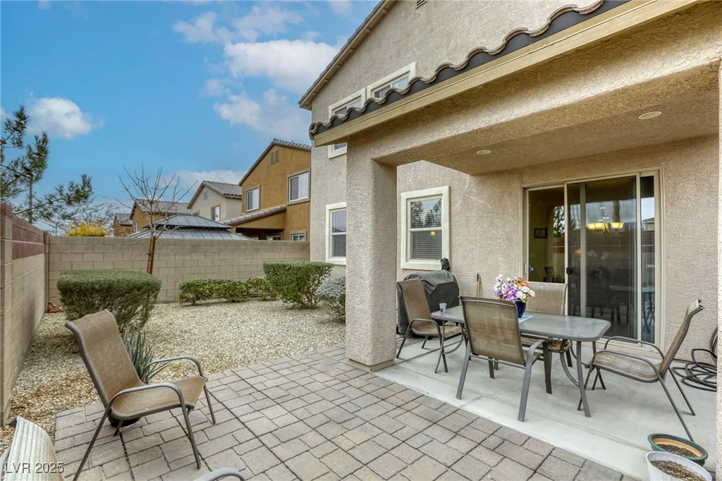 9240 Long Grove, Las Vegas, NV 89149