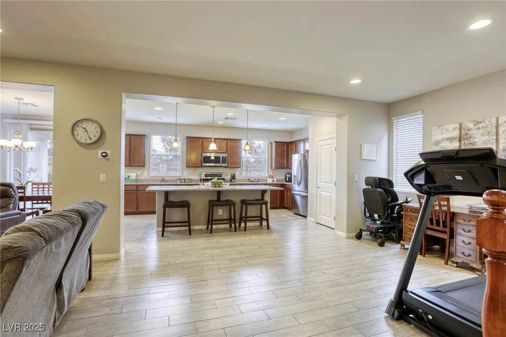 9240 Long Grove, Las Vegas, NV 89149
