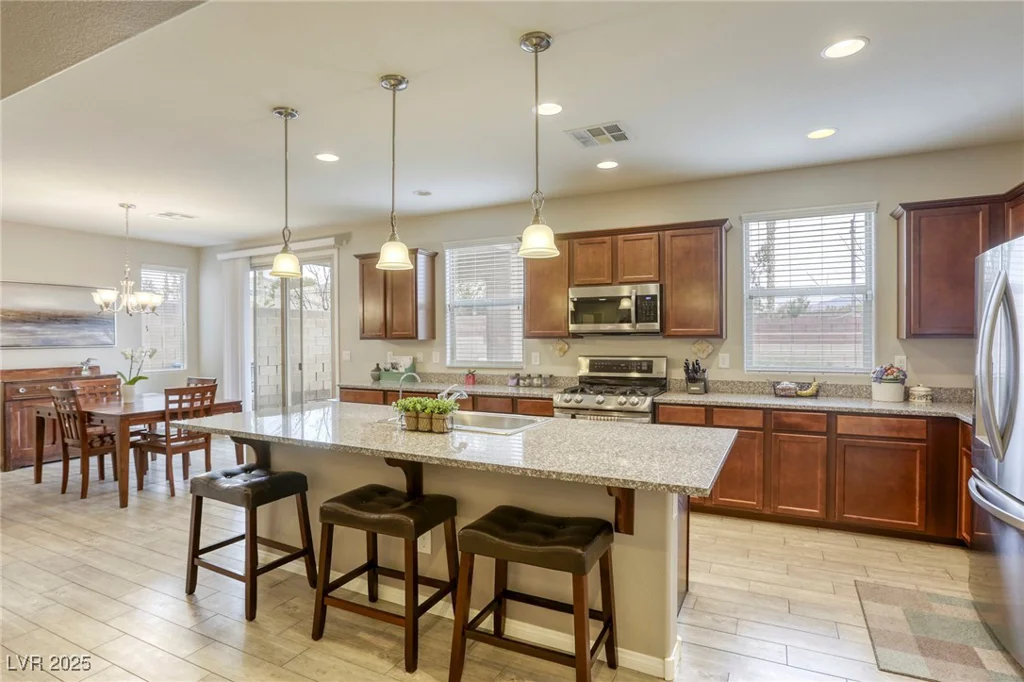 9240 Long Grove, Las Vegas, NV 89149