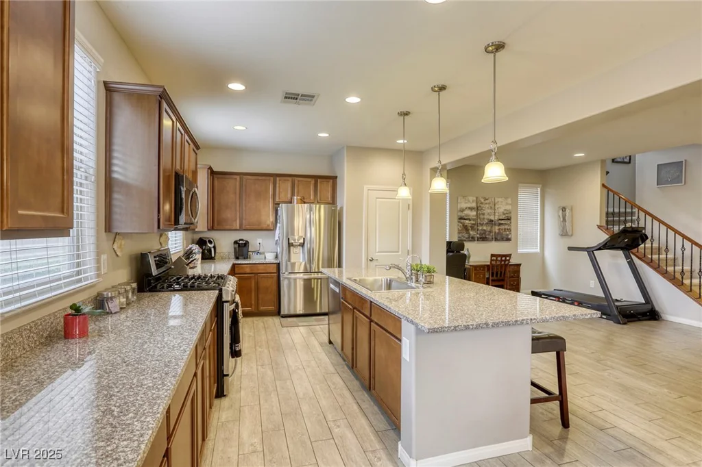 9240 Long Grove, Las Vegas, NV 89149