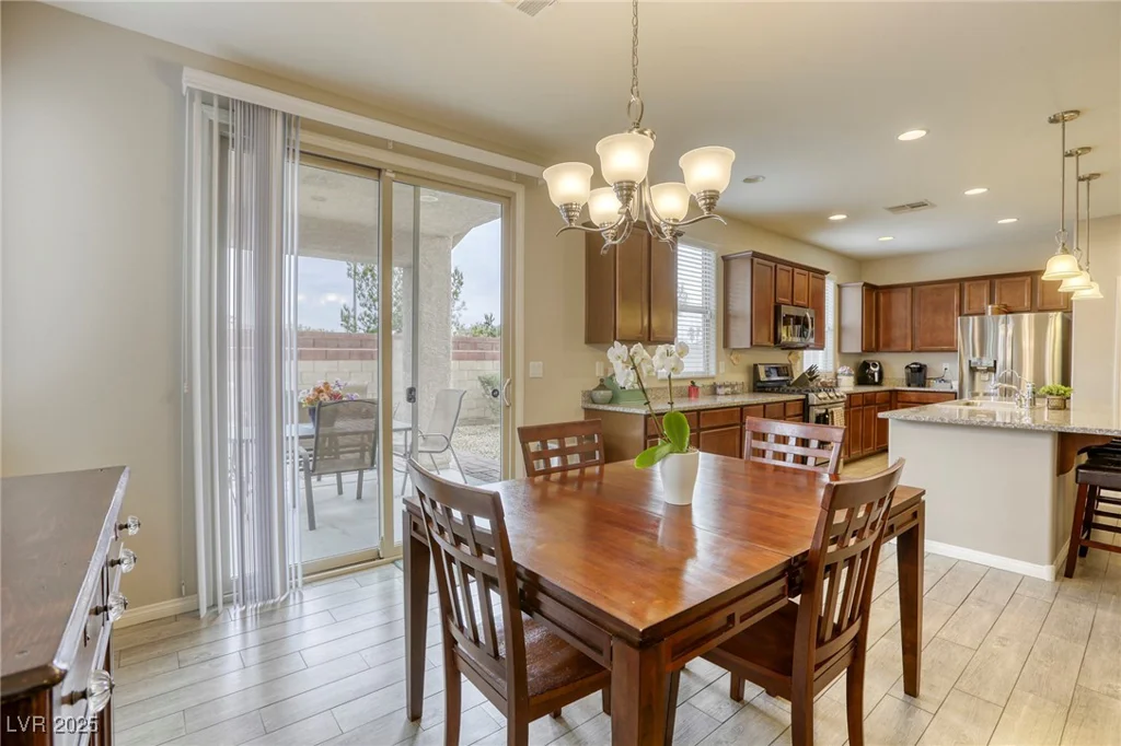 9240 Long Grove, Las Vegas, NV 89149