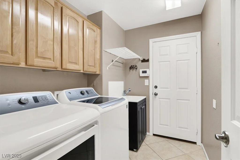 278 Iron Duke, Las Vegas, NV 89183