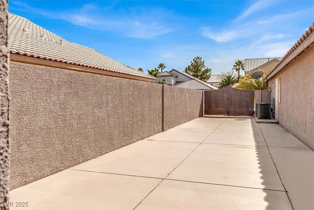 278 Iron Duke, Las Vegas, NV 89183