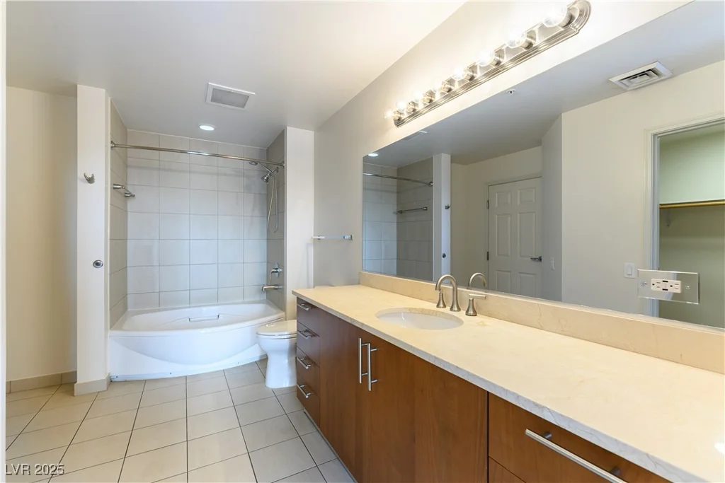 200 Sahara, Las Vegas, NV 89102