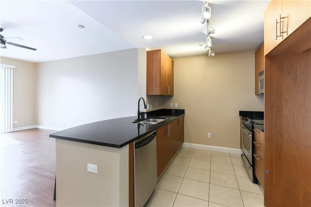 200 Sahara, Las Vegas, NV 89102