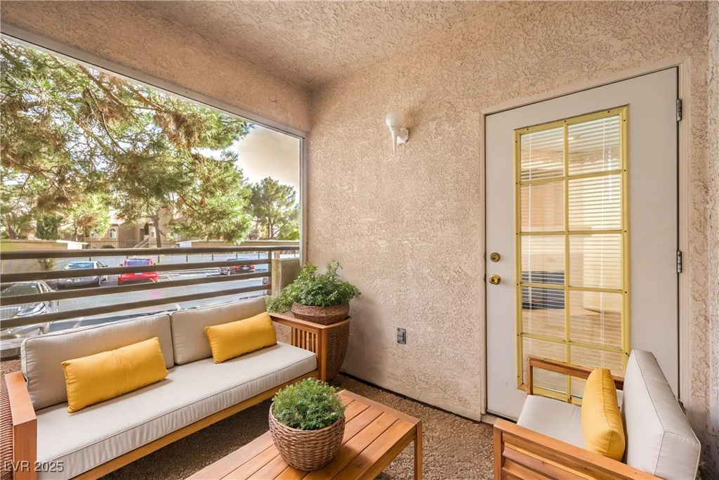 3320 Fort Apache, Las Vegas, NV 89117