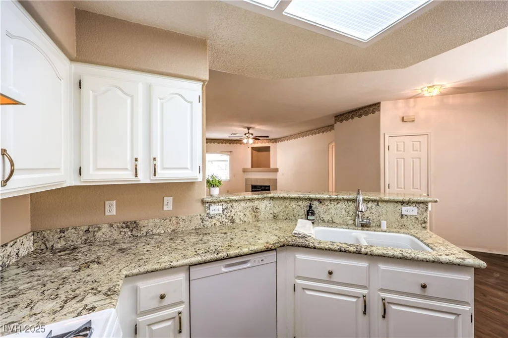 3320 Fort Apache, Las Vegas, NV 89117