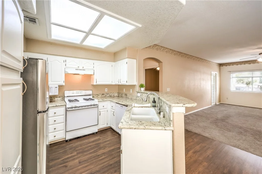 3320 Fort Apache, Las Vegas, NV 89117