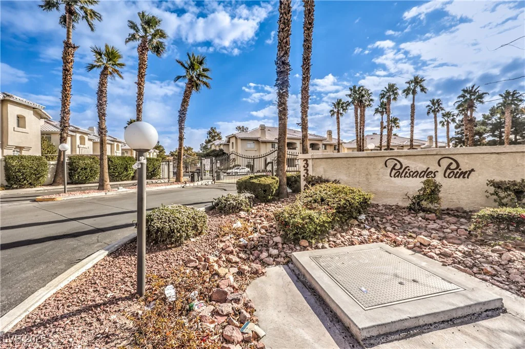 3320 Fort Apache, Las Vegas, NV 89117