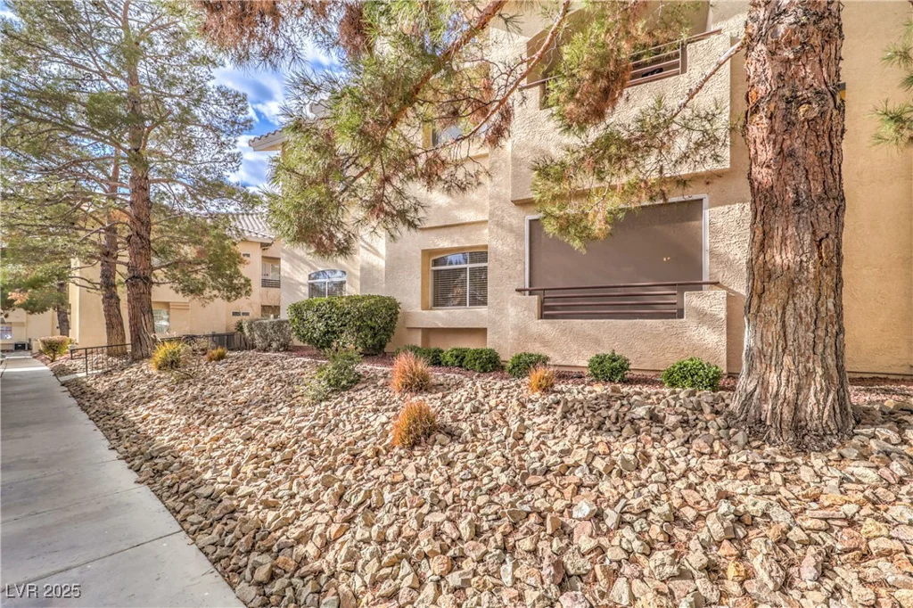 3320 Fort Apache, Las Vegas, NV 89117