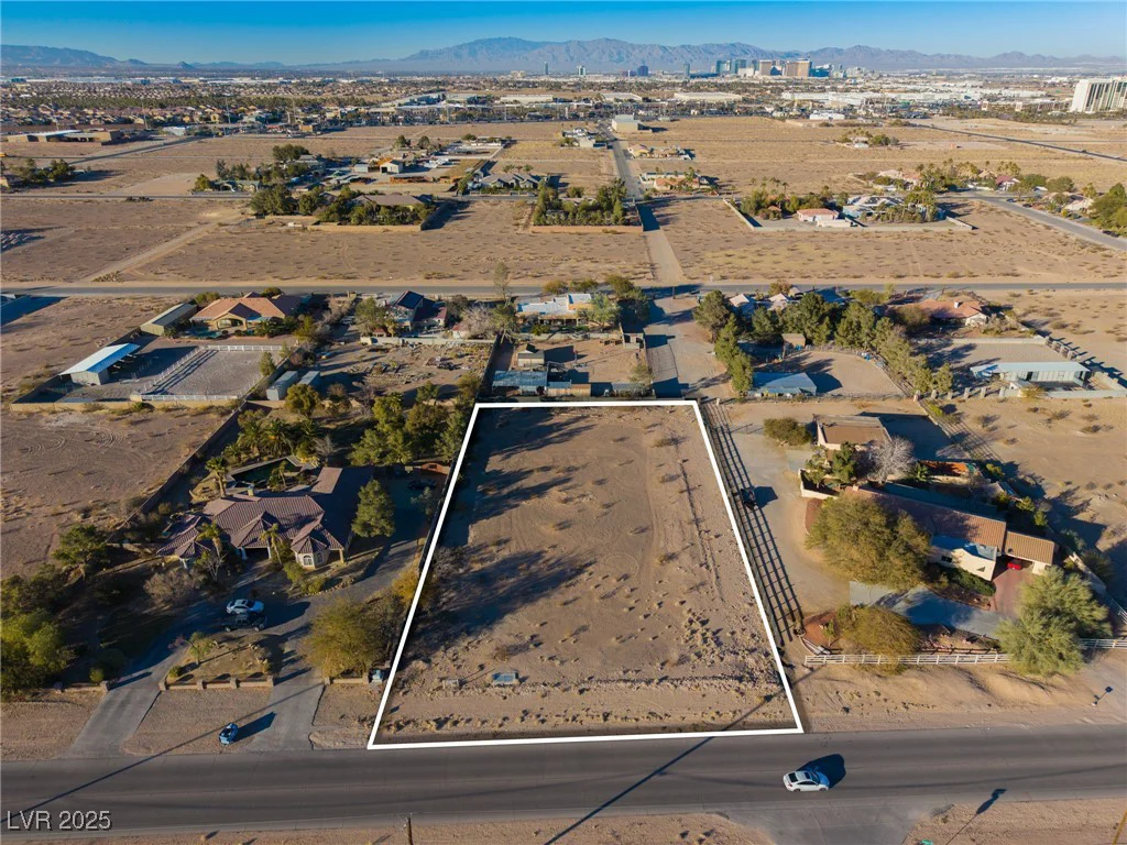 W Pebble, Las Vegas, NV 89139