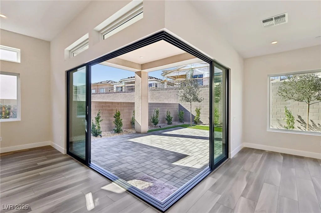 4973 Sandline, Las Vegas, NV 89135