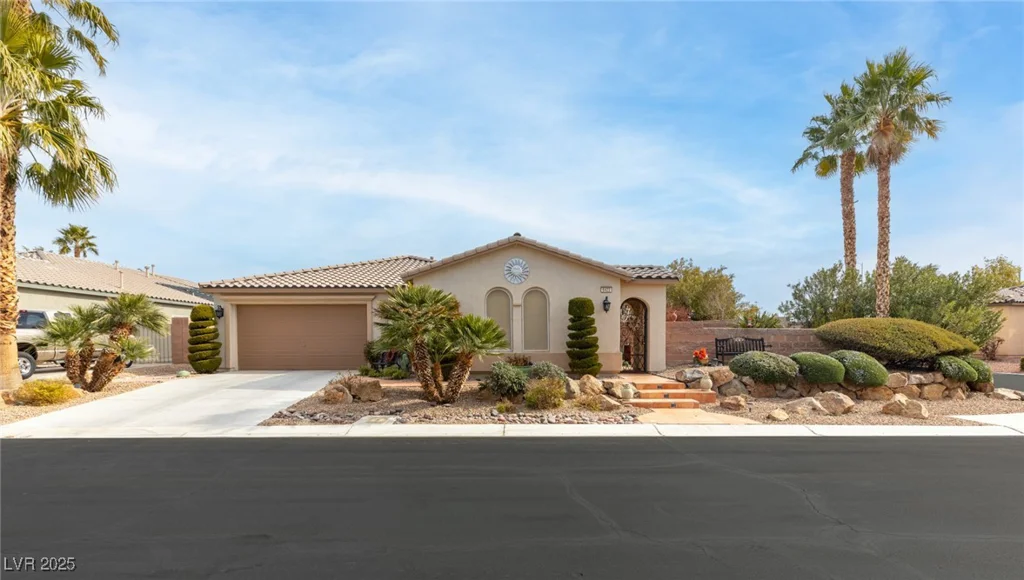 6422 Hughes Springs, Las Vegas, NV 89131
