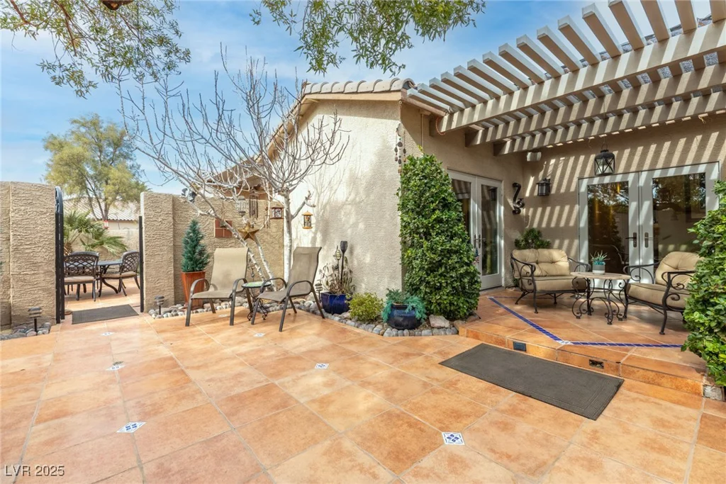 6422 Hughes Springs, Las Vegas, NV 89131