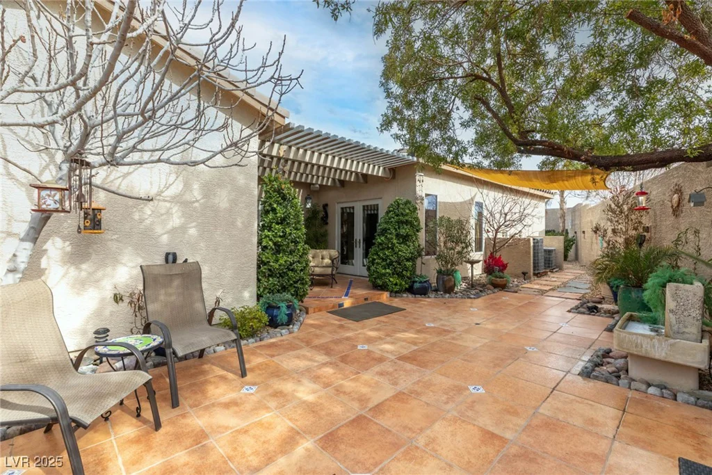 6422 Hughes Springs, Las Vegas, NV 89131