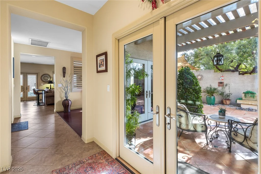 6422 Hughes Springs, Las Vegas, NV 89131